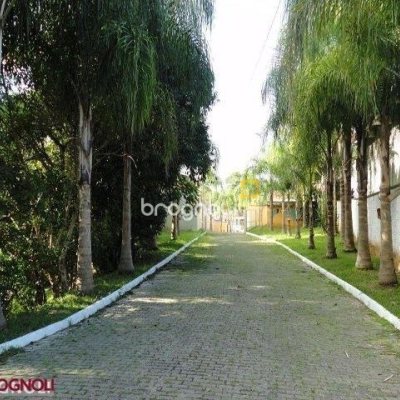 Terreno com 450m², no bairro Ratones em Florianópolis