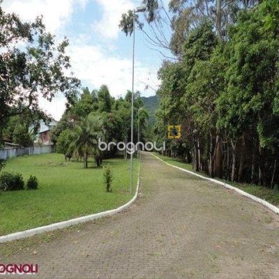 Terreno com 450m², no bairro Ratones em Florianópolis