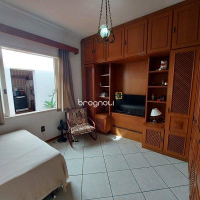 Casa com 323m², 4 quartos (sendo 1 suíte), 3 garagens, no bairro Barreiros em São José