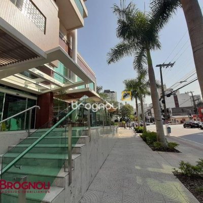 Sala com 25m², no bairro Centro em Florianópolis