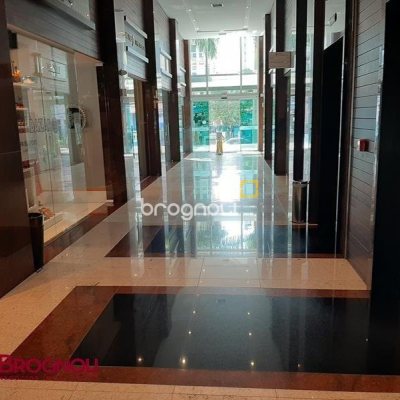 Sala com 25m², no bairro Centro em Florianópolis