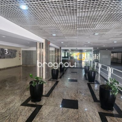 Sala com 136m², 3 garagens, no bairro Centro em Florianópolis