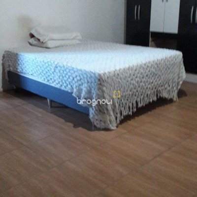 Casa com 55m², 2 quartos, 4 garagens, no bairro São Luiz em São José