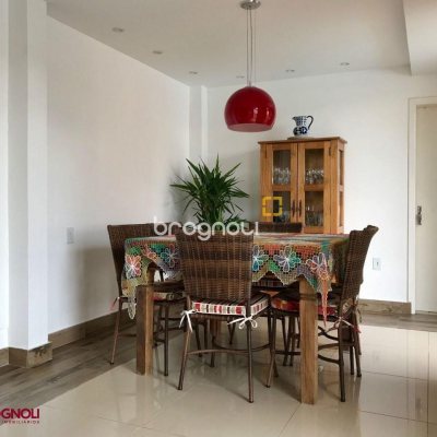 Casa com 320m², no bairro Canasvieiras em Florianópolis