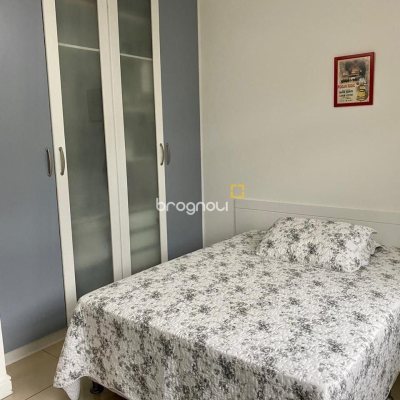 Casa com 320m², no bairro Canasvieiras em Florianópolis