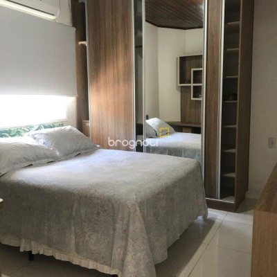 Casa com 320m², no bairro Canasvieiras em Florianópolis