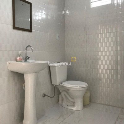 Casa com 320m², no bairro Canasvieiras em Florianópolis