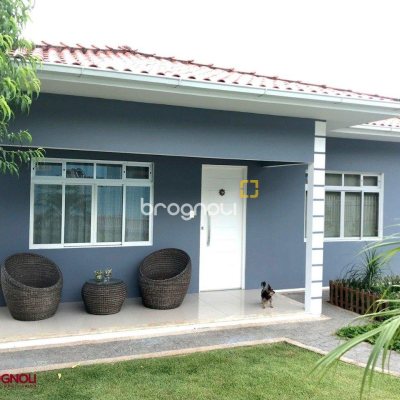Casa com 320m², no bairro Canasvieiras em Florianópolis