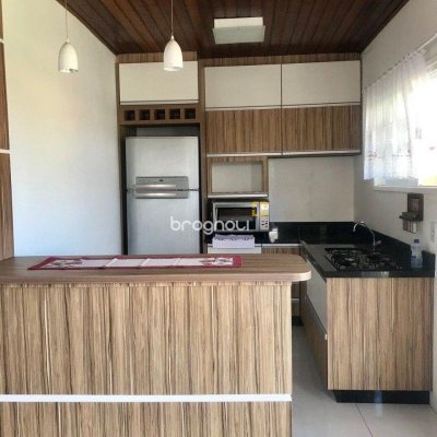 Casa com 320m², no bairro Canasvieiras em Florianópolis