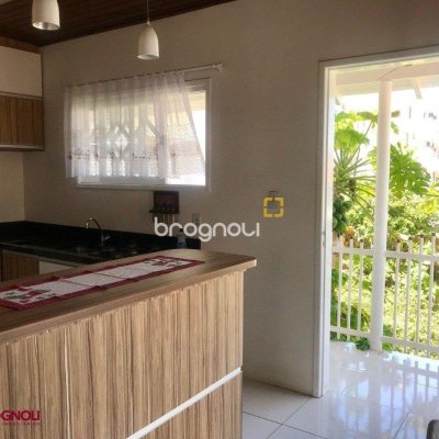 Casa com 320m², no bairro Canasvieiras em Florianópolis