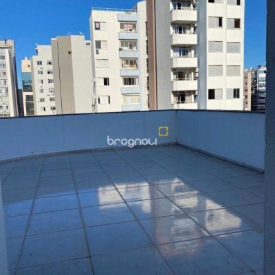Prédio com 600m², 8 garagens, no bairro Centro em Florianópolis