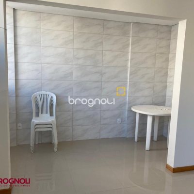 Prédio com 600m², 8 garagens, no bairro Centro em Florianópolis