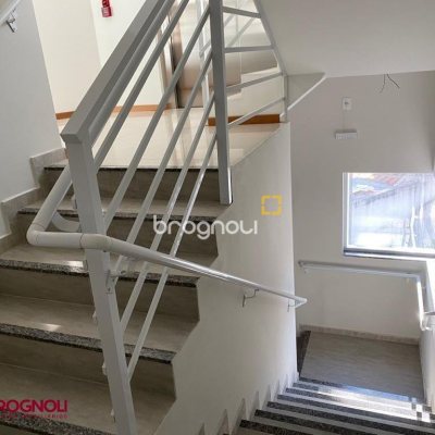Prédio com 600m², 8 garagens, no bairro Centro em Florianópolis