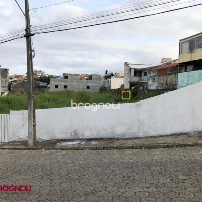 Terreno com 1465m², no bairro Jardim Atlântico em Florianópolis