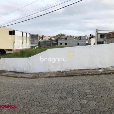 Terreno com 1465m², no bairro Jardim Atlântico em Florianópolis