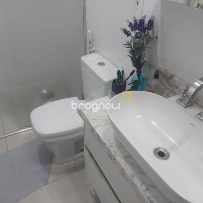 Apartamento com 69m², 2 quartos (sendo 1 suíte), 1 garagem, no bairro Itacorubi em Florianópolis
