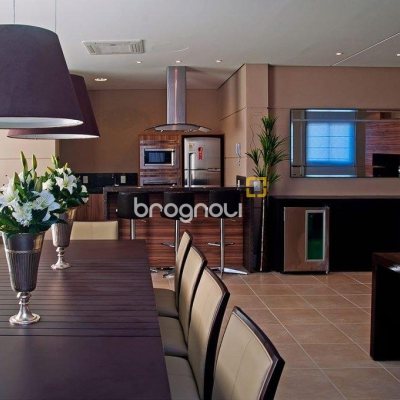 Apartamento com 69m², 2 quartos (sendo 1 suíte), 1 garagem, no bairro Itacorubi em Florianópolis