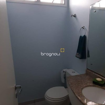 Apartamento com 74m², 2 quartos (sendo 2 suítes), 1 garagem, no bairro Canasvieiras em Florianópolis