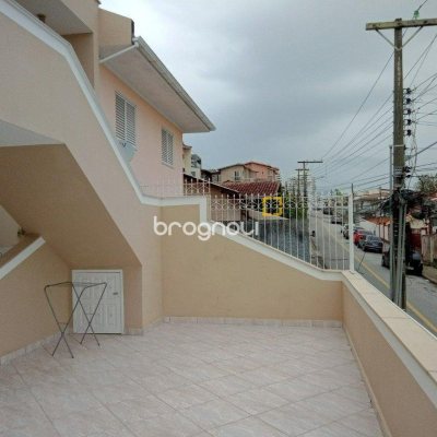 Casa com 263m², 6 quartos (sendo 1 suíte), 2 garagens, no bairro Estreito em Florianópolis