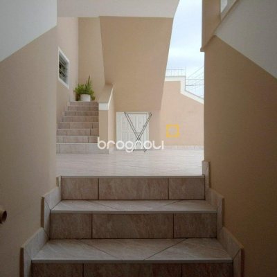 Casa com 263m², 6 quartos (sendo 1 suíte), 2 garagens, no bairro Estreito em Florianópolis