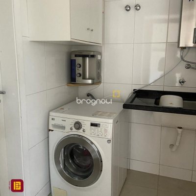 Apartamento com 149m², 4 quartos (sendo 1 suíte), 2 garagens, no bairro Campinas em São José
