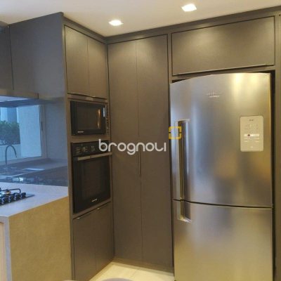 Apartamento com 149m², 4 quartos (sendo 1 suíte), 2 garagens, no bairro Campinas em São José