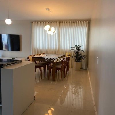 Apartamento com 149m², 4 quartos (sendo 1 suíte), 2 garagens, no bairro Campinas em São José