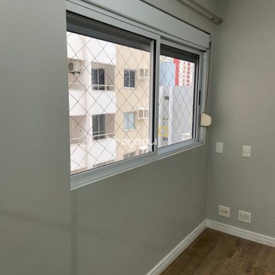 Apartamento com 149m², 4 quartos (sendo 1 suíte), 2 garagens, no bairro Campinas em São José