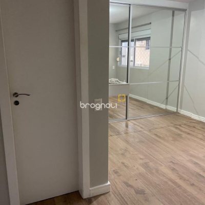 Apartamento com 149m², 4 quartos (sendo 1 suíte), 2 garagens, no bairro Campinas em São José