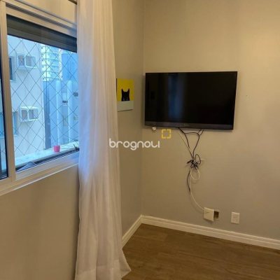 Apartamento com 149m², 4 quartos (sendo 1 suíte), 2 garagens, no bairro Campinas em São José