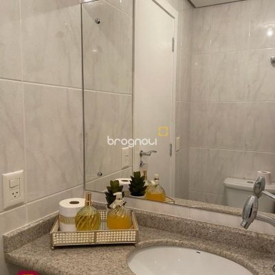 Apartamento com 149m², 4 quartos (sendo 1 suíte), 2 garagens, no bairro Campinas em São José