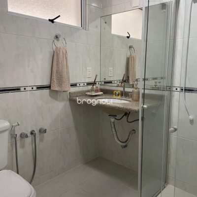 Apartamento com 149m², 4 quartos (sendo 1 suíte), 2 garagens, no bairro Campinas em São José