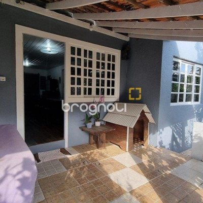 Casa com 270m², 5 quartos (sendo 1 suíte), 2 garagens, no bairro Sambaqui em Florianópolis