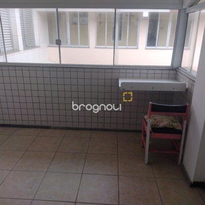 Casa com 545m², 7 quartos (sendo 4 suítes), 3 garagens, no bairro Daniela em Florianópolis