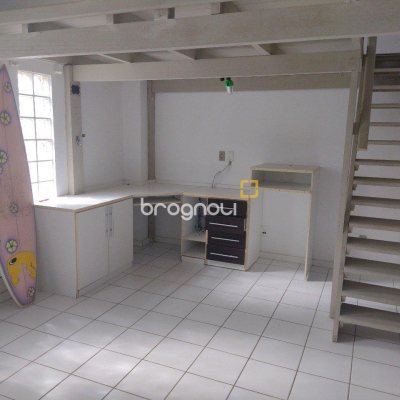 Casa com 545m², 7 quartos (sendo 4 suítes), 3 garagens, no bairro Daniela em Florianópolis