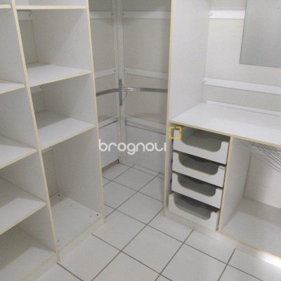 Casa com 545m², 7 quartos (sendo 4 suítes), 3 garagens, no bairro Daniela em Florianópolis