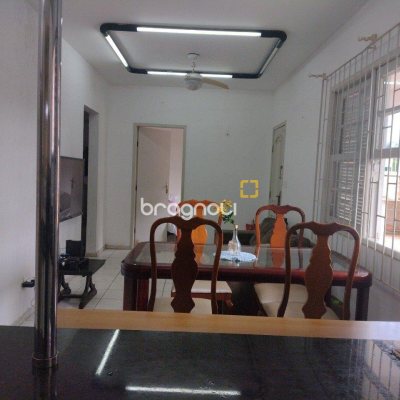 Casa com 545m², 7 quartos (sendo 4 suítes), 3 garagens, no bairro Daniela em Florianópolis