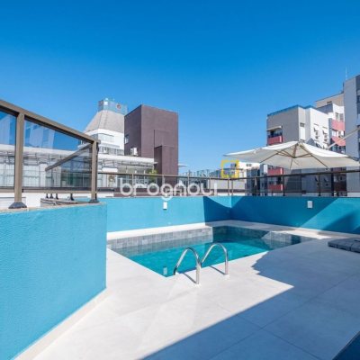 Cobertura com 221m², 3 quartos (sendo 1 suíte), 1 garagem, no bairro Centro em Florianópolis