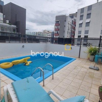 Cobertura com 221m², 3 quartos (sendo 1 suíte), 1 garagem, no bairro Centro em Florianópolis