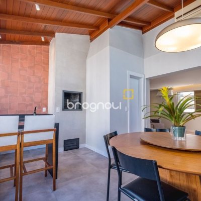 Cobertura com 221m², 3 quartos (sendo 1 suíte), 1 garagem, no bairro Centro em Florianópolis