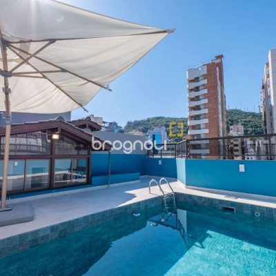 Cobertura com 221m², 3 quartos (sendo 1 suíte), 1 garagem, no bairro Centro em Florianópolis