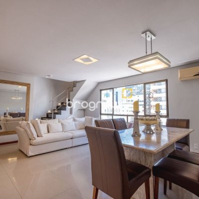 Cobertura com 221m², 3 quartos (sendo 1 suíte), 1 garagem, no bairro Centro em Florianópolis