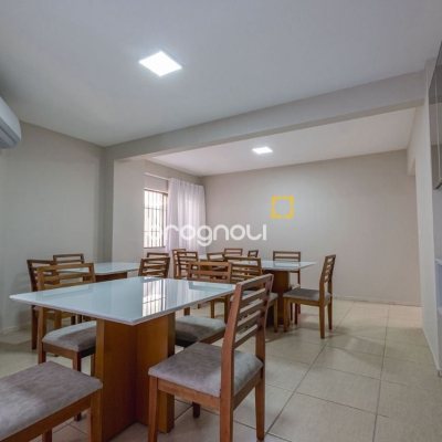Cobertura com 221m², 3 quartos (sendo 1 suíte), 1 garagem, no bairro Centro em Florianópolis