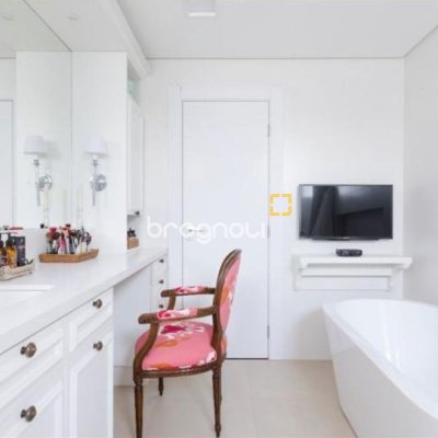 Apartamento com 305m², 4 quartos (sendo 1 suíte), 4 garagens, no bairro Campeche em Florianópolis