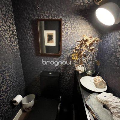 Apartamento com 131m², 3 quartos (sendo 3 suítes), 3 garagens, no bairro Beira Mar Norte em Florianópolis