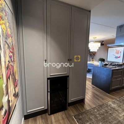 Apartamento com 131m², 3 quartos (sendo 3 suítes), 3 garagens, no bairro Beira Mar Norte em Florianópolis