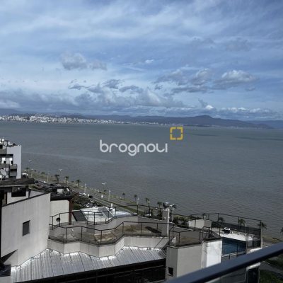 Apartamento com 131m², 3 quartos (sendo 3 suítes), 3 garagens, no bairro Beira Mar Norte em Florianópolis