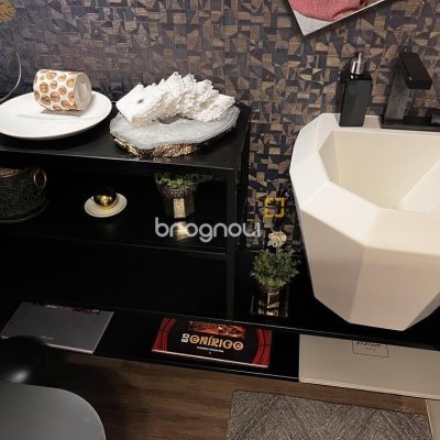 Apartamento com 131m², 3 quartos (sendo 3 suítes), 3 garagens, no bairro Beira Mar Norte em Florianópolis