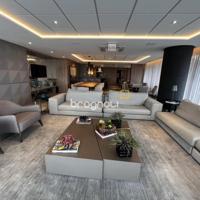 Apartamento com 131m², 3 quartos (sendo 3 suítes), 3 garagens, no bairro Beira Mar Norte em Florianópolis