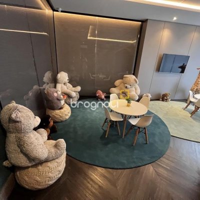 Apartamento com 131m², 3 quartos (sendo 3 suítes), 3 garagens, no bairro Beira Mar Norte em Florianópolis